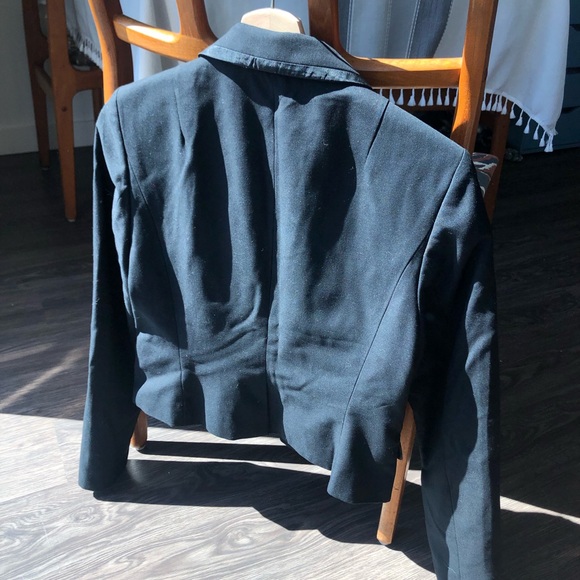 Banana republic cropped black blazer size 4 - Picture 2 of 3